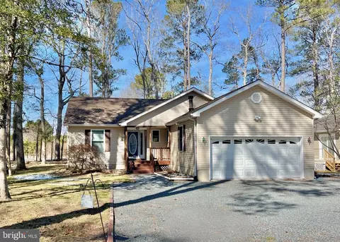 123 Pinehurst Rd, Ocean Pines, MD 21811