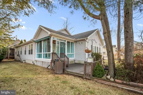 Exterior - 1 Links Ln, Berlin, MD 21811 photo 7 of 18