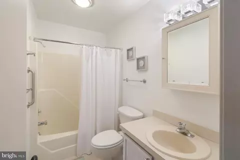 Bath - 52 Pintail Dr, Ocean Pines, MD 21811 photo 5 of 5