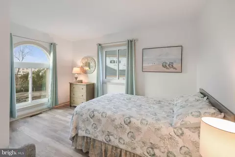 Bedroom - 52 Pintail Dr, Ocean Pines, MD 21811 photo 8 of 10