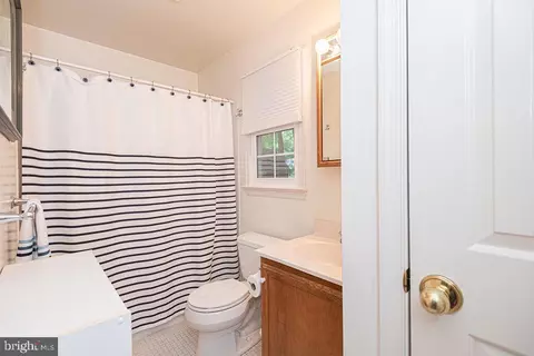 Bath - 23 Seagrave Ln, Ocean Pines, MD 21811 photo 2 of 7
