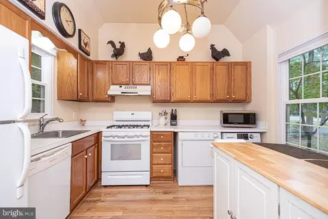 Kitchen - 23 Seagrave Ln, Ocean Pines, MD 21811 photo 2 of 3