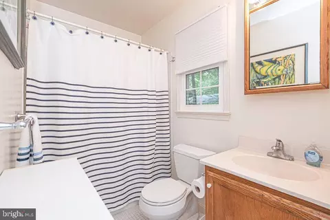 Bath - 23 Seagrave Ln, Ocean Pines, MD 21811 photo 3 of 7