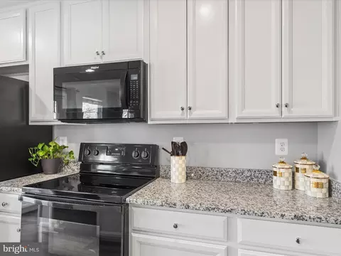 Kitchen - 165 Intrepid Ln, Berlin, MD 21811 photo 5 of 7
