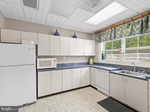 Kitchen - 165 Intrepid Ln, Berlin, MD 21811 photo 7 of 7
