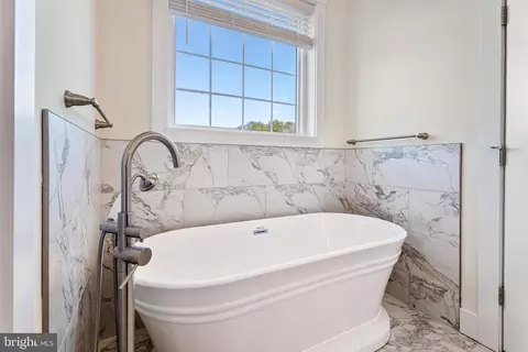 Bath - 12349 Dixie Dr, Bishopville, MD 21813 photo 4 of 9