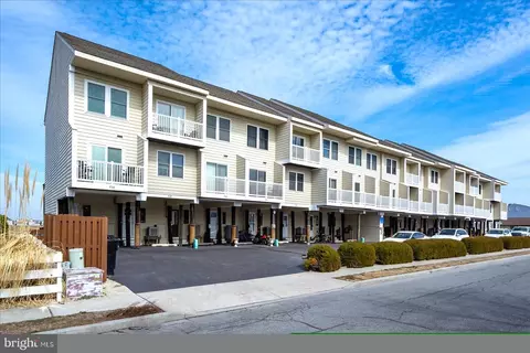 728 94th St #115, Ocean City, MD 21842