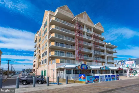6 7th St #303, Ocean City, MD 21842