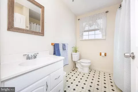 Bath - 10518 Harrison Rd, Berlin, MD 21811 photo 1 of 5