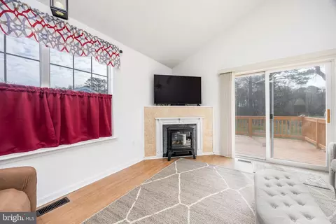 Living - 10518 Harrison Rd, Berlin, MD 21811 photo 1 of 3