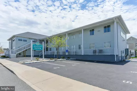 207 8th St #104W, Ocean City, MD 21842