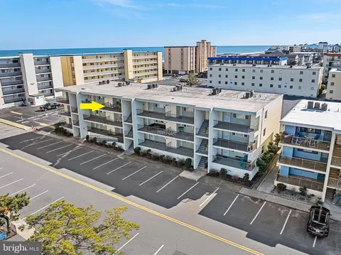 11 131st St #309N, Ocean City, MD 21842