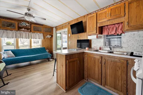 339 Timberline Cir, Berlin, MD 21811 photo 11