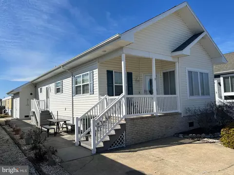 511 Sandyhill Dr, Ocean City, MD 21842