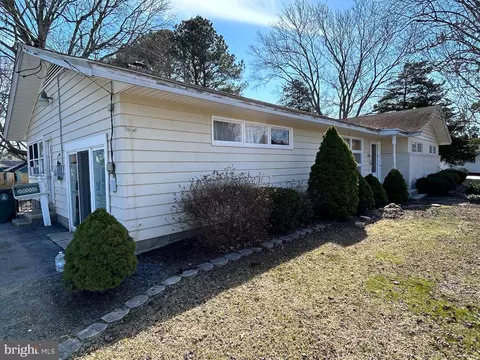 122 Maple Dr, Berlin, MD 21811 photo 2