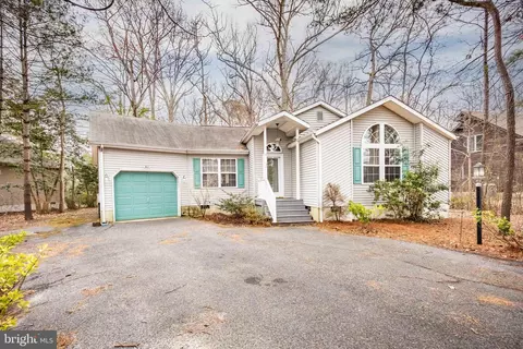 4 Breezeway Ln, Ocean Pines, MD 21811
