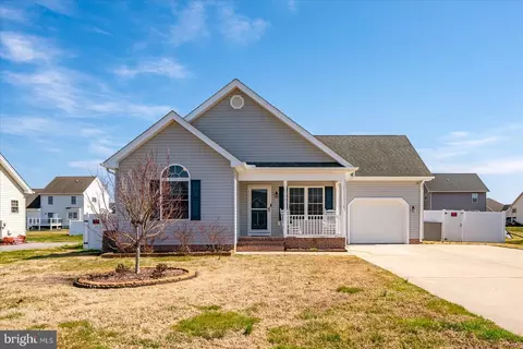 617 Hillcrest Dr, Pocomoke City, MD 21851