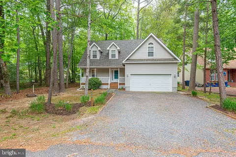 199 Windjammer Rd, Ocean Pines, MD 21811