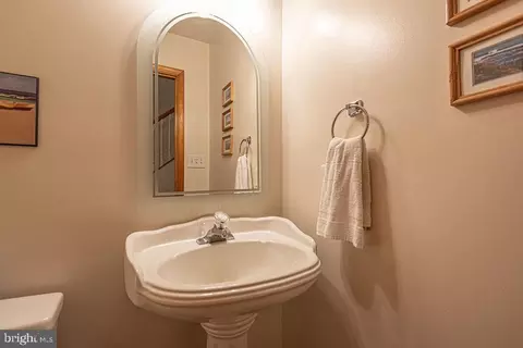 Entry Way - 199 Windjammer Rd, Ocean Pines, MD 21811 photo 5 of 9