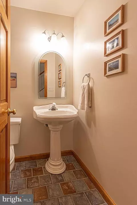 Bath - 199 Windjammer Rd, Ocean Pines, MD 21811 photo 6 of 10