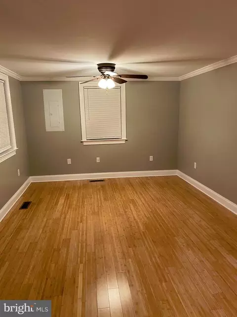 Living - 7109 Daffodil Ln Rd, Newark, MD 21841 photo 2 of 2