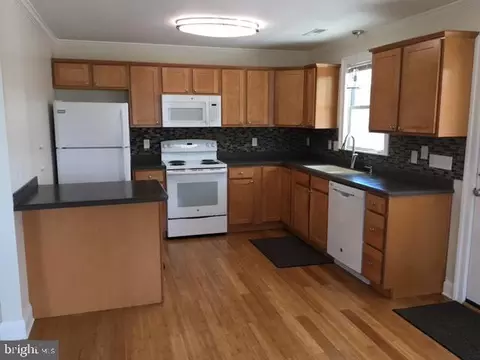Kitchen - 7109 Daffodil Ln Rd, Newark, MD 21841 photo 1 of 2