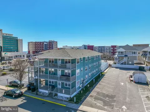 105 17th St #7A, Ocean City, MD 21842