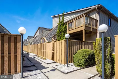 105 120th St #111, Ocean City, MD 21842