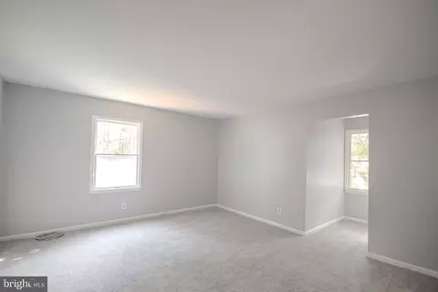 Living - 103 Ocean Pkwy, Ocean Pines, MD 21811 photo 5 of 5