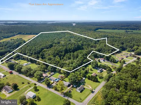 10424 Dinges Rd, Berlin, MD 21811