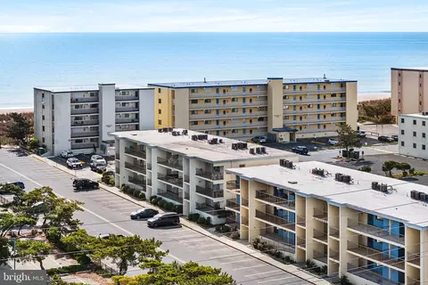 11 131st St #211N, Ocean City, MD 21842