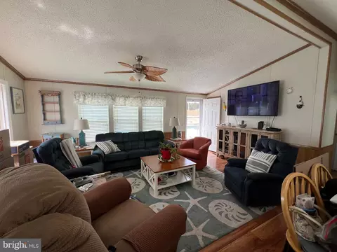 12205 E Cannonball Dr, Berlin, MD 21811 photo 5
