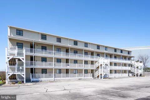 104 56th St #107, Ocean City, MD 21842