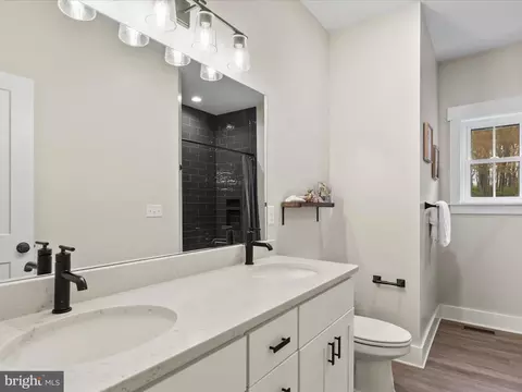 Bath - 9741 Mason Rd, Berlin, MD 21811 photo 4 of 6