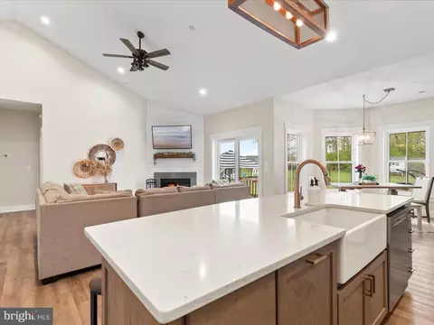 Kitchen - 9741 Mason Rd, Berlin, MD 21811 photo 4 of 4