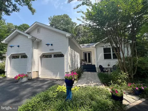 808 Ocean Pkwy, Berlin, MD 21811
