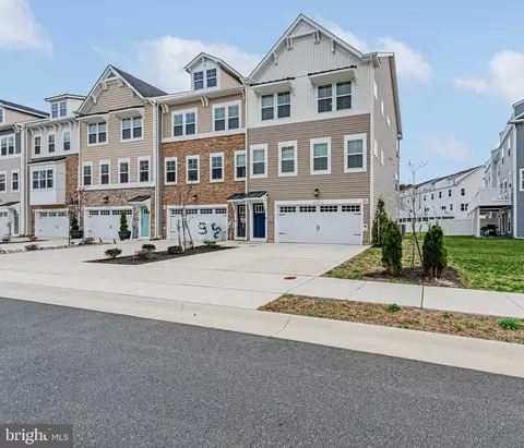 12437 Oak Leaf Ln #6, Berlin, MD 21811