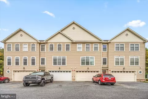 9812 Elm St #4, Ocean City, MD 21842
