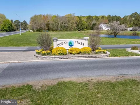 392 Ocean Pkwy, Ocean Pines, MD 21811