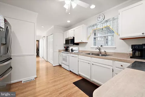 Entry Way - 16 Catalpa Ln, Ocean Pines, MD 21811 photo 1 of 2