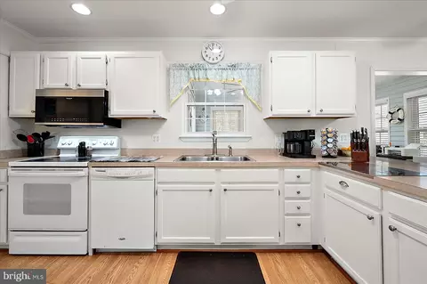 Kitchen - 16 Catalpa Ln, Ocean Pines, MD 21811 photo 2 of 6