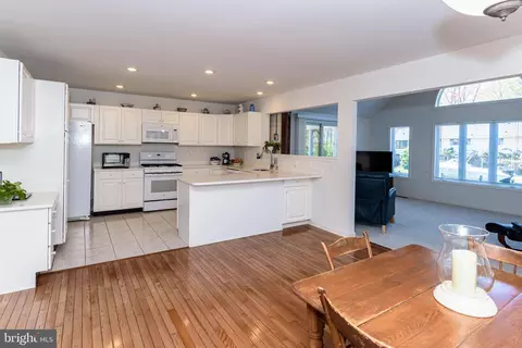 Kitchen - 16 Windjammer Rd, Ocean Pines, MD 21811 photo 6 of 6