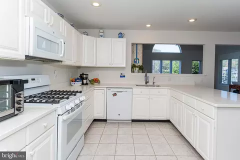 Kitchen - 16 Windjammer Rd, Ocean Pines, MD 21811 photo 1 of 6
