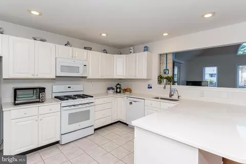 Kitchen - 16 Windjammer Rd, Ocean Pines, MD 21811 photo 2 of 6