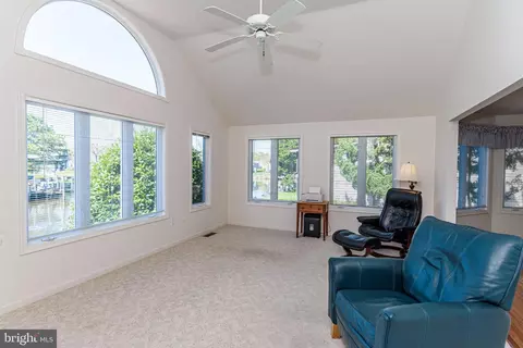 Living - 16 Windjammer Rd, Ocean Pines, MD 21811 photo 6 of 19