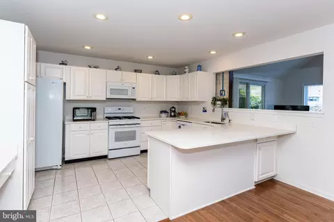 Kitchen - 16 Windjammer Rd, Ocean Pines, MD 21811 photo 5 of 6