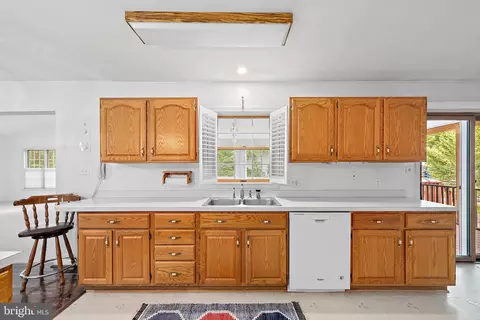 Kitchen - 1 Darby Ct, Ocean Pines, MD 21811 photo 5 of 6