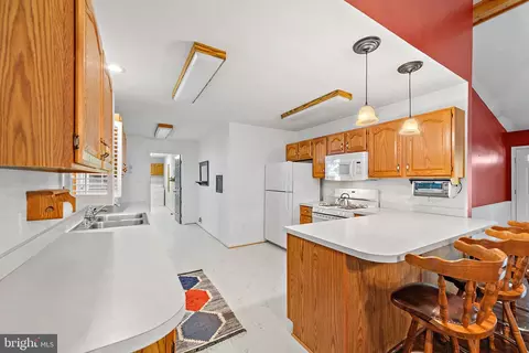 Kitchen - 1 Darby Ct, Ocean Pines, MD 21811 photo 3 of 6