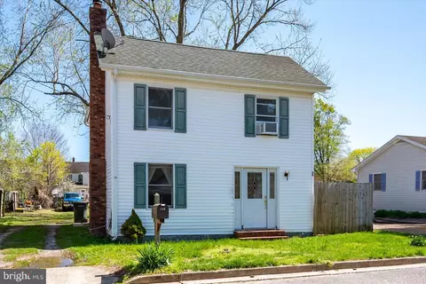 210 Walnut St, Snow Hill, MD 21863