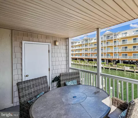 300 13th St #3, Ocean City, MD 21842